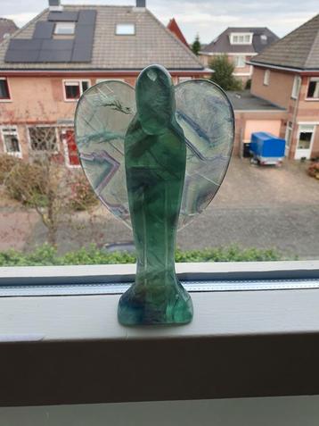 Grote 18,5cm fluoriet edelsteen Engel nr.4 beschikbaar voor biedingen