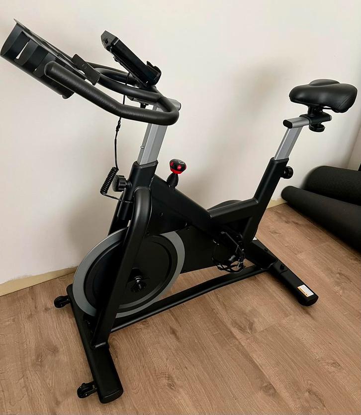 Indoor cycling exercise bike, Sport en Fitness, Fitnessapparatuur, Zo goed als nieuw, Ophalen of Verzenden