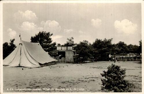 Leusden - N.J.V.-Jongenskamp - Onder de douches bij de pomp, Verzamelen, Ansichtkaarten | Nederland, Gelopen, Utrecht, Voor 1920