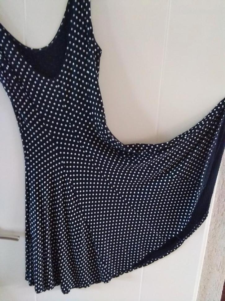 Zomerjurk donkerblauw polkadot wit met stip zgan s / m 38 40, Kleding | Dames, Jurken, Zo goed als nieuw, Maat 38/40 (M), Wit