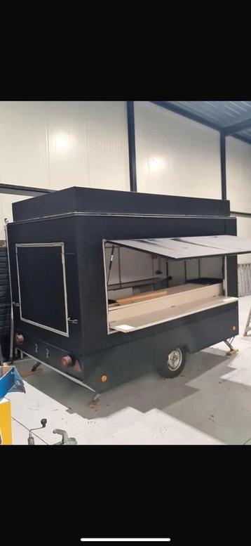 Foodtruck verkoopwagen beschikbaar voor biedingen