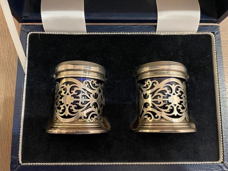 ZILVEREN PEPER EN ZOUTSTEL in doos (925) - WD 014, Antiek en Kunst, Antiek | Goud en Zilver, Zilver, Ophalen of Verzenden