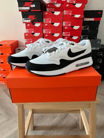 Airmax 1 golf 44 beschikbaar voor biedingen