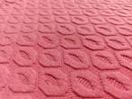 Roze stretch lap stof patroon in reliëf 1.58 x 1.34 mt (JP4), 120 cm of meer, Nieuw, Ophalen of Verzenden, Roze