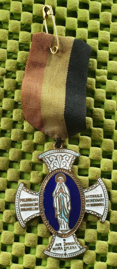Medaille: Nationale Bedevaart Vit Brussel 1951, Postzegels en Munten, Penningen en Medailles, Overige materialen, Buitenland, Ophalen of Verzenden