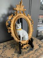 Porseleinen Kat in Gouden Barok Lijst, Ophalen of Verzenden