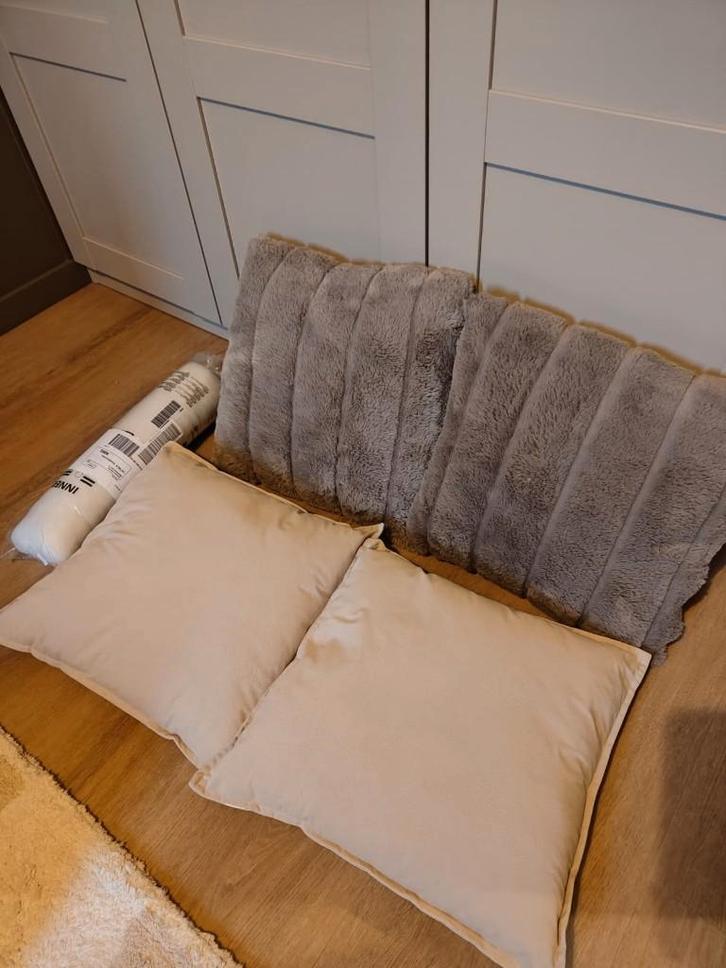 Sierkussens, Huis en Inrichting, Woonaccessoires | Kussens, Zo goed als nieuw, Vierkant, Ophalen