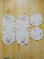 Vintage Broderie Loper Nachtkastjes Set, Ophalen of Verzenden