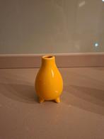 Klein vaasje op 3 voetjes., Overige kleuren, Ophalen of Verzenden, Minder dan 50 cm, Glas