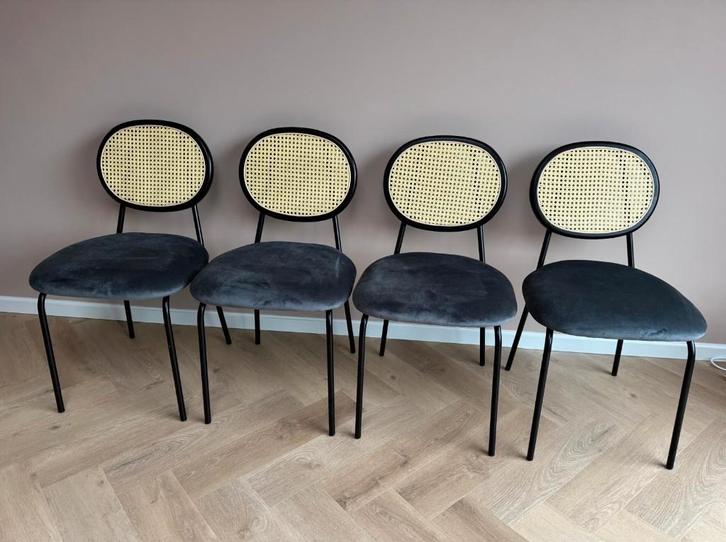 4 mooie comfortabele eetkamer stoelen van Loods 5 (Ritte), Huis en Inrichting, Stoelen, Nieuw, Vier, Kunststof, Grijs, Ophalen