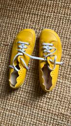 Maat 39 geel leer , helvesko, Kleding | Dames, Schoenen, Geel, Ophalen of Verzenden, Sneakers of Gympen, Gedragen