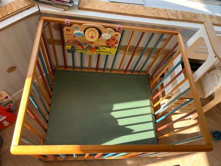 Vintage Kifoba houten box met activiteitenbord, Kinderen en Baby's, Boxen, Gebruikt, Rechthoekig, In hoogte verstelbaar, Boxkleed