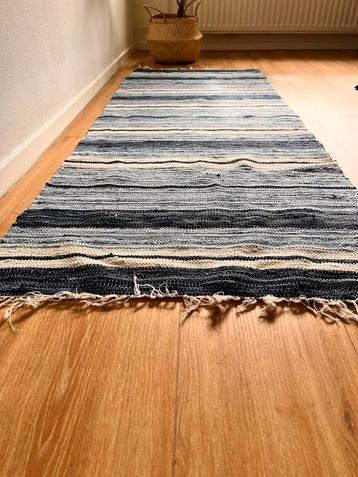Handgeweven vloerkleed uit Zweden beschikbaar voor biedingen