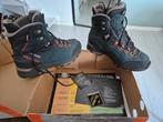 Lowa Hiking Boots - Zo goed als nieuw!, Ophalen, Zo goed als nieuw, Schoenen