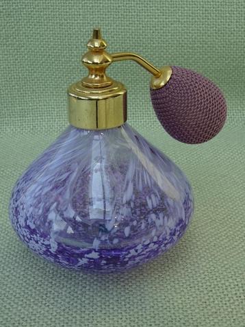 Special Caithness glass parfum bottle beschikbaar voor biedingen
