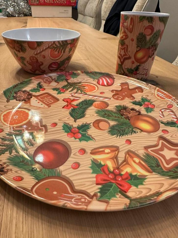 Kerstservies melamine met koekmannetje GRATIS, Diversen, Kerst, Zo goed als nieuw, Ophalen of Verzenden