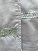 2x vintage wit lakentje met groen randje voor wieg in katoen, Ophalen of Verzenden, Wieg