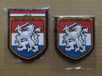 1 (nld) contingent irak badge/embleem (twee versies), Ophalen of Verzenden, Landmacht, Nederland, Embleem of Badge