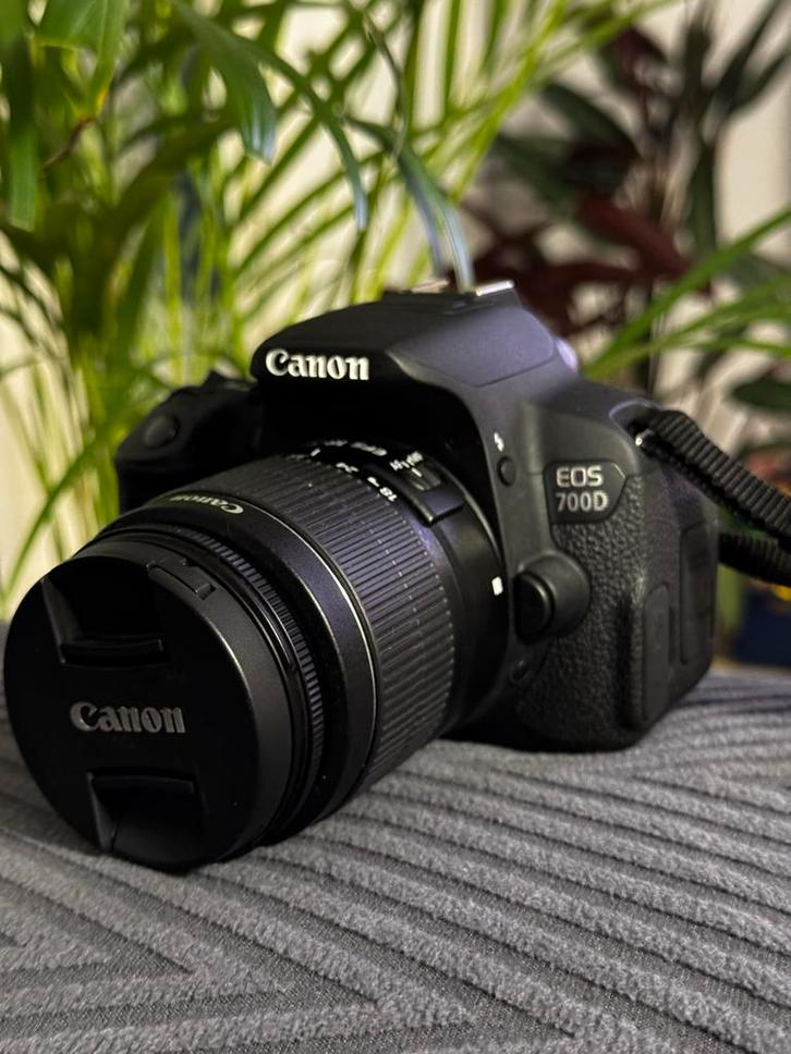 Canon EOS 700D + Tas - Spiegelreflexcamera, Audio, Tv en Foto, Fotocamera's Digitaal, Gebruikt, Spiegelreflex, Canon, Minder dan 4 keer