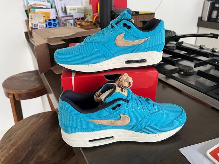 Nike Air Max 1 Corduroy Baltic Blue - 42, Kleding | Heren, Schoenen, Nieuw, Sneakers of Gympen, Blauw, Ophalen of Verzenden