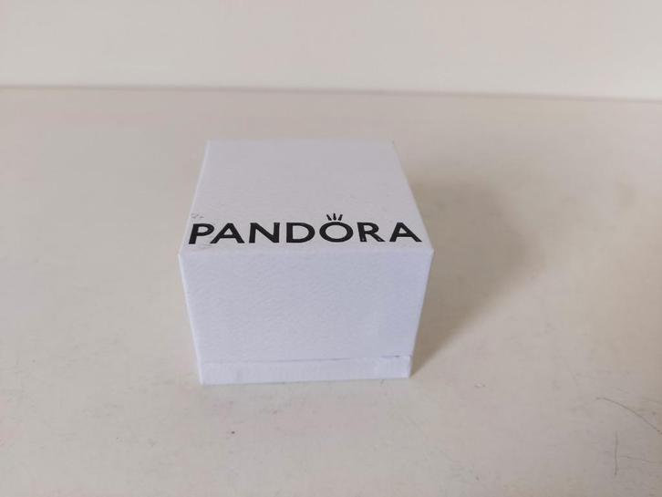 Aangeboden een origineel Pandora sieraden doosje (4), Sieraden, Tassen en Uiterlijk, Bedels, Nieuw, Pandora, Overige materialen