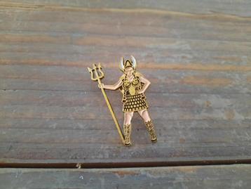 1 mooie pin van een vrouwlijke viking te koop beschikbaar voor biedingen