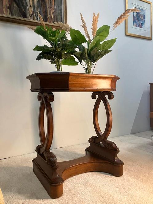 Vintage Empire Stijl Plantentafel Prachtig Gedecoreerd, Antiek en Kunst, Antiek | Meubels | Tafels, Ophalen
