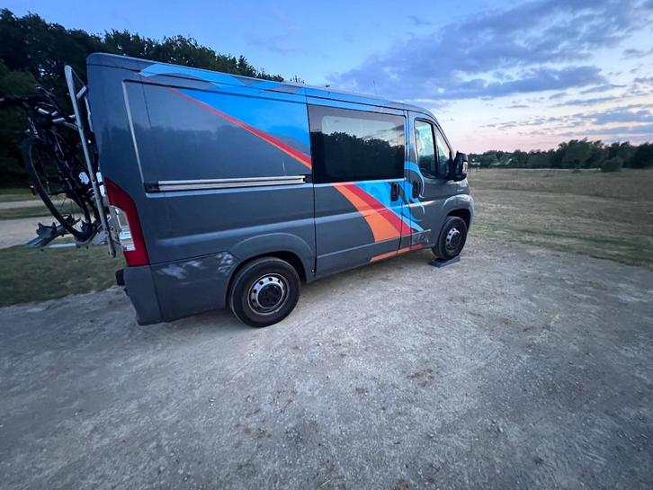 Buscamper Peugeot Boxer 330 L1H1 2.2HDI 100 (tk tot 12 nov), Caravans en Kamperen, Caravans, Particulier, tot en met 2, 2000 kg en meer