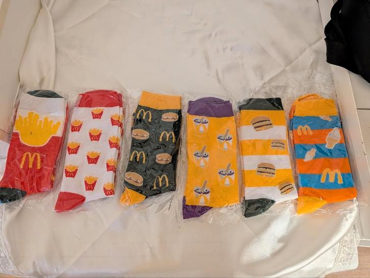 Mc Donalds sokken maat 37-41 en Mc Donalds fiets lamp., Kleding | Heren, Sokken en Kousen, Nieuw, Maat 39 t/m 42, Overige kleuren