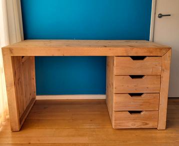Steigerhouten bureau met ladenblok beschikbaar voor biedingen