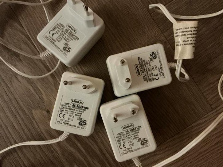 Adapters Lemax met 1 aansluiting weinig voorraad, Diversen, Kerst, Zo goed als nieuw, Ophalen