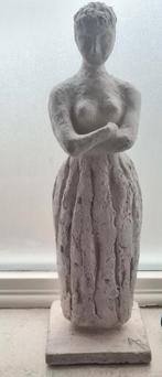 Beeld van vrouw, geboetseerd, créme. Zwaar beeld, Ophalen of Verzenden, Gebruikt