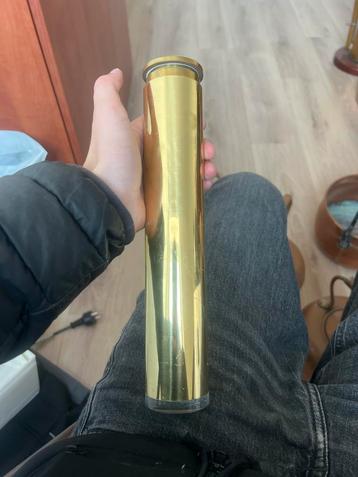 Gouden Tafelpoot - Stijlvol en Stevig beschikbaar voor biedingen