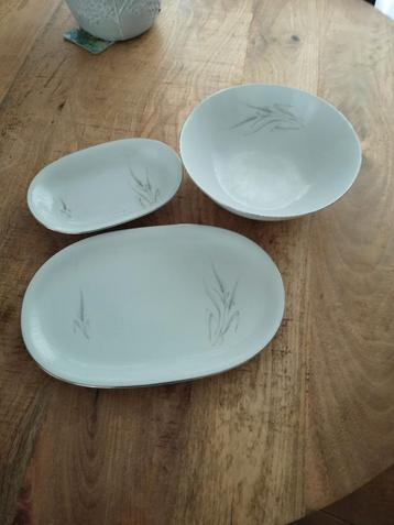 2 mooie en nette schalen en kom beschikbaar voor biedingen