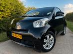 Toyota IQ 1.0 CVT AUTOMAAT| AIRCO | LEDER | NIEUWE APK, Auto's, Zwart, 4 stoelen, Bedrijf, 3 cilinders