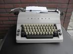 OUDE TRIUMPH TYPEMACHINE, Ophalen, Gebruikt
