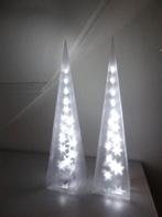 2 3D Pyramides (Kerstdecoratie) als NIEUW!, Diversen, Kerst, Ophalen of Verzenden, Zo goed als nieuw