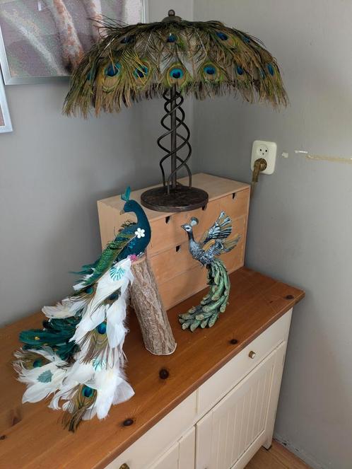 Pauwen lamp, 2 pauwen beelden,vaas met vieren, Huis en Inrichting, Overige Huis en Inrichting, Gebruikt, Ophalen
