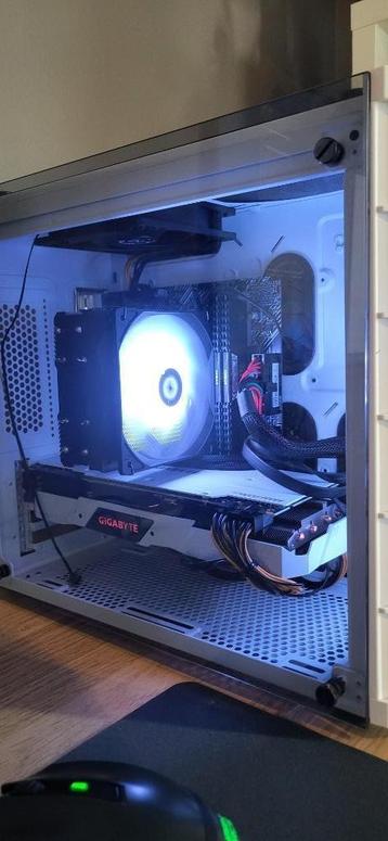 Witte gaming PC, I5 10400F, RTX 2080, 32GB Ram, SSD beschikbaar voor biedingen