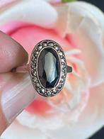 zilveren vintagering met hematiet omringd met markesietjes, Ophalen of Verzenden, Kleiner dan 17, Zilver, Dame