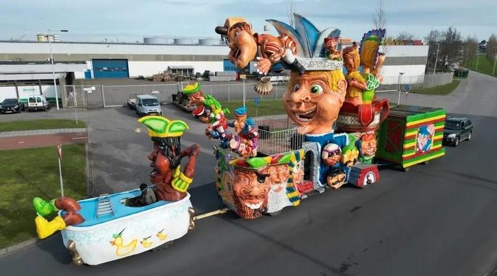 Carnavalswagen thema prinsen, Hobby en Vrije tijd, Overige Hobby en Vrije tijd, Zo goed als nieuw, Ophalen