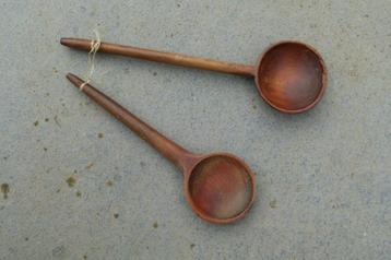 Vintage houten pollepels, twee stuks beschikbaar voor biedingen