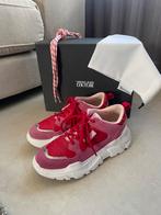 Versace Schoenen - nieuw staat, Ophalen of Verzenden, Zo goed als nieuw, Rood, Sneakers of Gympen