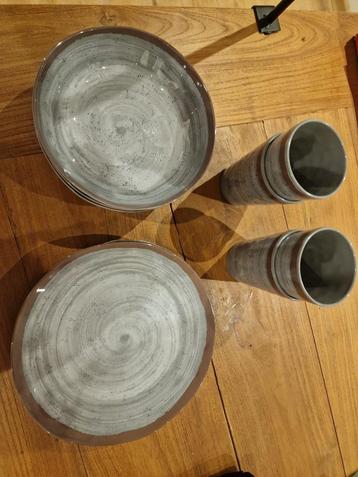 Bo-Camp 12-delig melamine servies beschikbaar voor biedingen