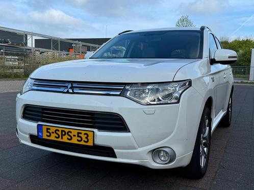 Mitsubishi Outlander 2.0 PHEV Instyle 4WD, Auto's, Mitsubishi, Particulier, Te koop, Outlander, ABS, Achteruitrijcamera, Airbags