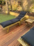 2 loungbedden met kussens en tafeltje, Ophalen, Gebruikt, Teakhout