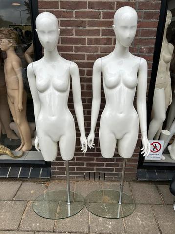 Glossy Dames torso’s buste etalagepop mannequin beschikbaar voor biedingen