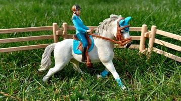 Schleich paard met ruiter beschikbaar voor biedingen