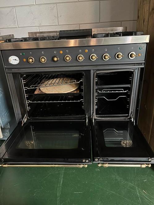 BORETTI Vrijstaand Gasfornuis met Dubbele Oven, Witgoed en Apparatuur, Fornuizen, Gebruikt, Vrijstaand, Gas, 5 kookzones of meer