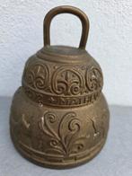 Antieke bronzen bel met inscripties, Antiek en Kunst, Antiek | Koper en Brons, Ophalen of Verzenden, Brons